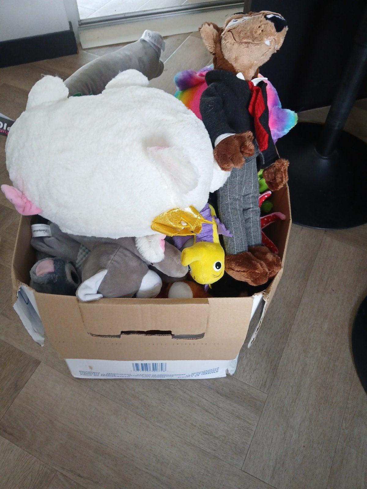 Grote doos vol diverse knuffels - Zo goed als nieuw, Overige merken, Overige karakters, Overige typen, Ophalen of Verzenden