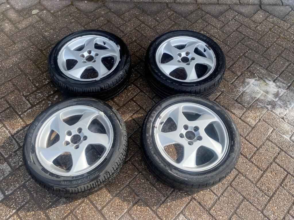 Volvo V70/850 PERFO velgen-set 16", Ophalen, Velg(en), 16 inch, 205 mm