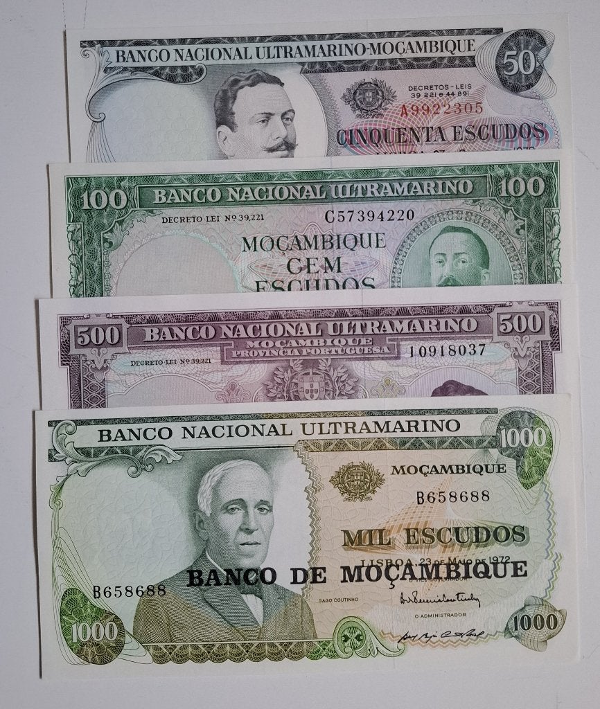 MOZAMBIQUE 4 bankbiljetten, Postzegels en Munten, Ophalen of Verzenden, Overige landen, Setje