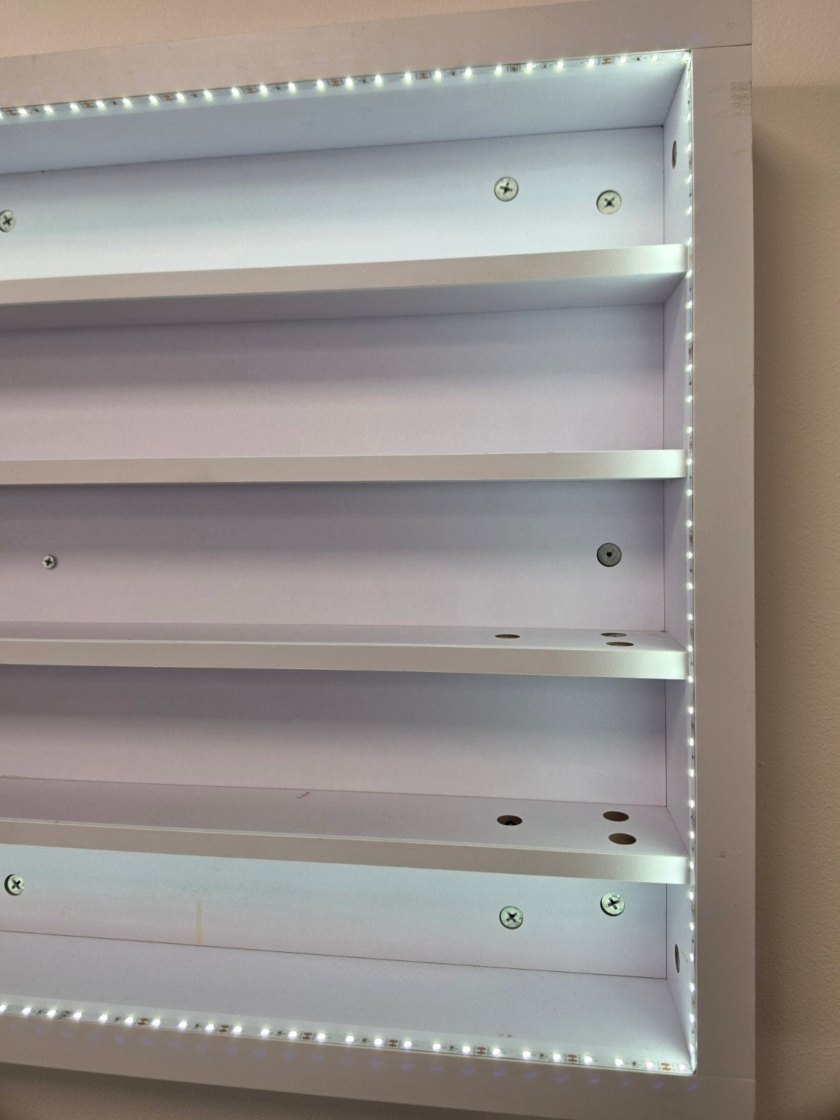 Foto 5 van Nagellak wandkast LED