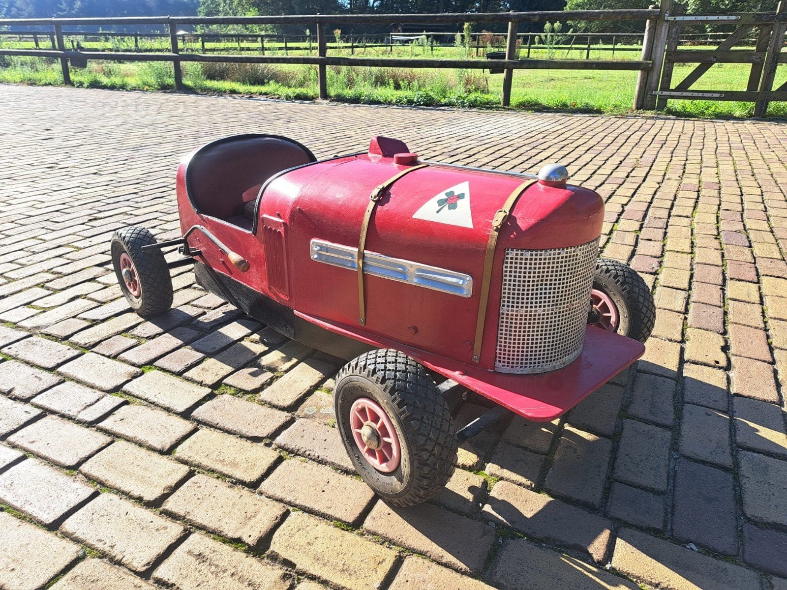 unieke rally namaak alfa romeo zeepkist skelter trapauto, Ophalen of Verzenden, Auto's
