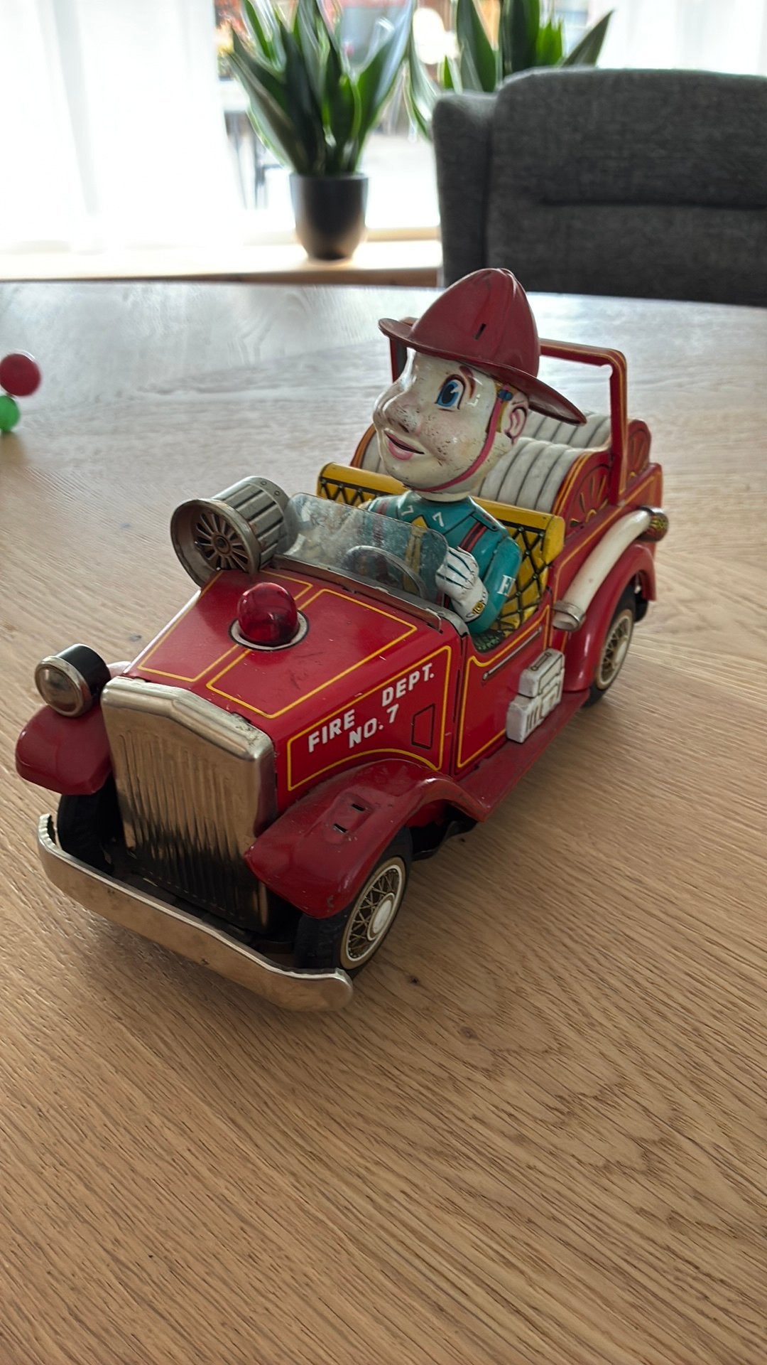 Oude blikken fire dept, Ophalen