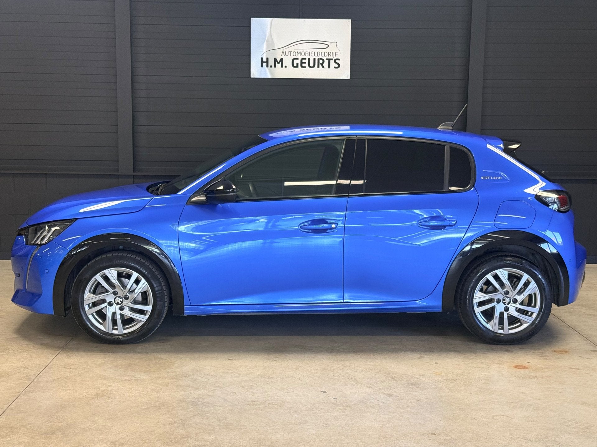 Peugeot 208 1.2 GT Line | Camera | CarPlay | LED | 3D Cockpi, Auto's, Peugeot, Voorwielaandrijving, 101 pk, Gebruikt, Zwart