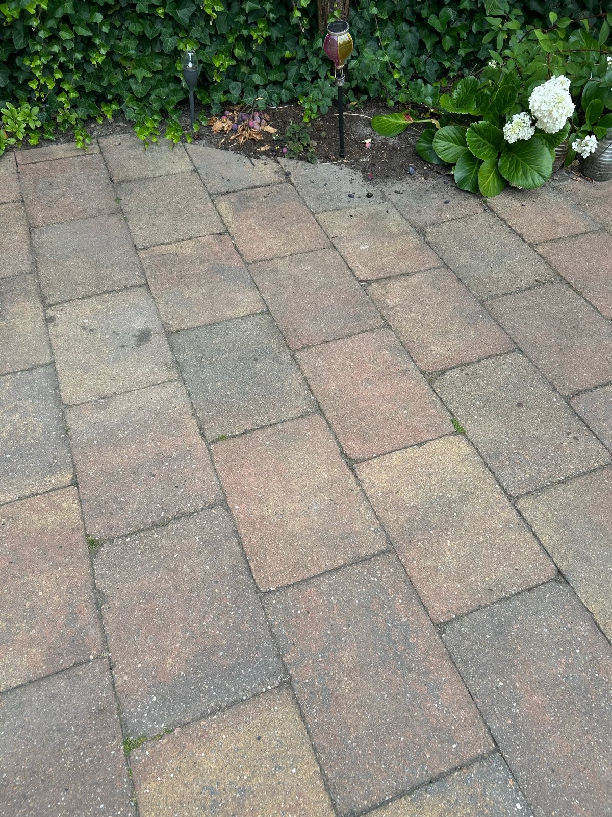 Gezocht: 40 stoeptegels 30x40x5 cm voor terrasuitbreiding, Ophalen, Gebruikt, 5 tot 10 m², Beton