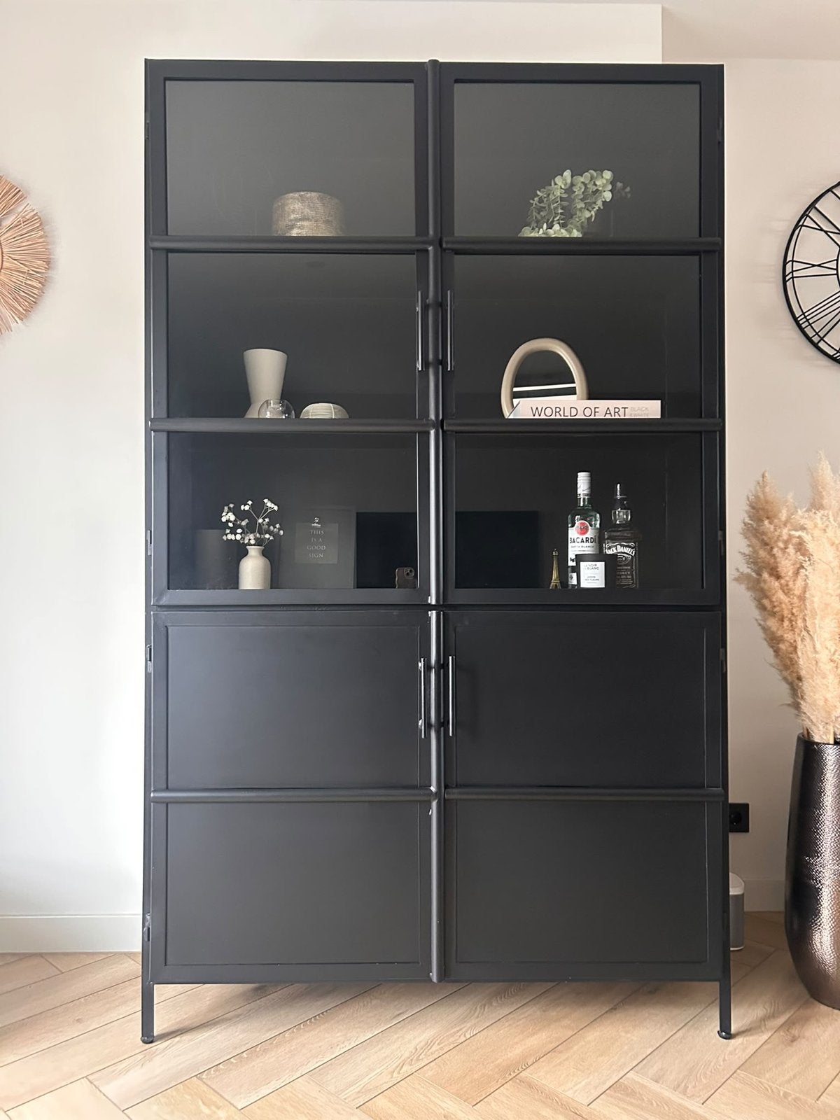 Zwart metalen vitrine buffetkast Zen Lifestyle, Ophalen of Verzenden, Zo goed als nieuw