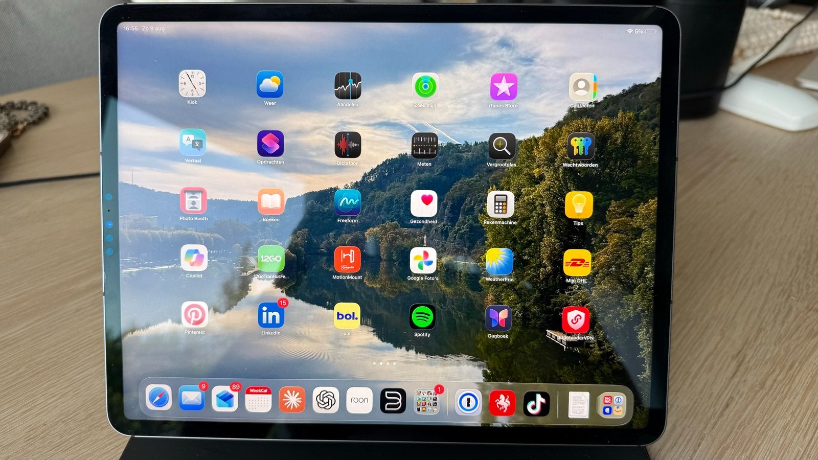 iPad Pro 12,9" (5e gen) 256GB - Krasvrij met Magic Keyboard, 13 inch of meer, Ophalen of Verzenden, Zo goed als nieuw, Apple iPad Pro