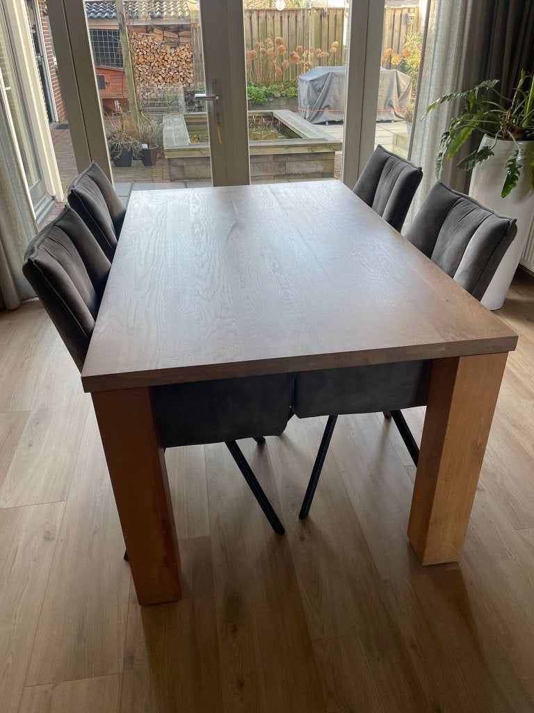 Eettafel met luxe velvet stoelen, Ophalen, Gebruikt, Eikenhout, 50 tot 100 cm