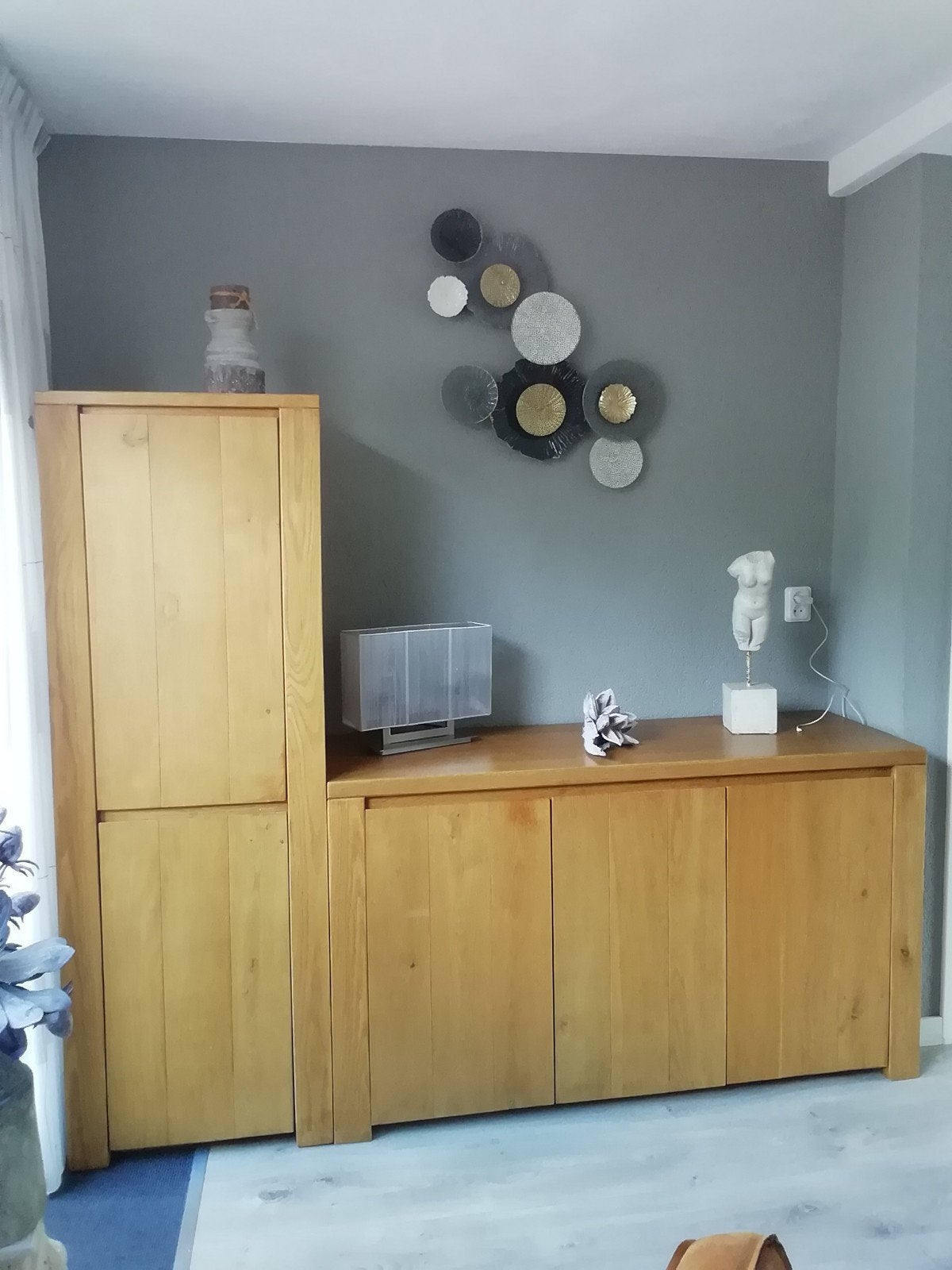 Massief eiken kasten. Een hoge kast +dressoir., Huis en Inrichting, Kasten | Dressoirs, Ophalen, 50 tot 75 cm, 150 tot 200 cm