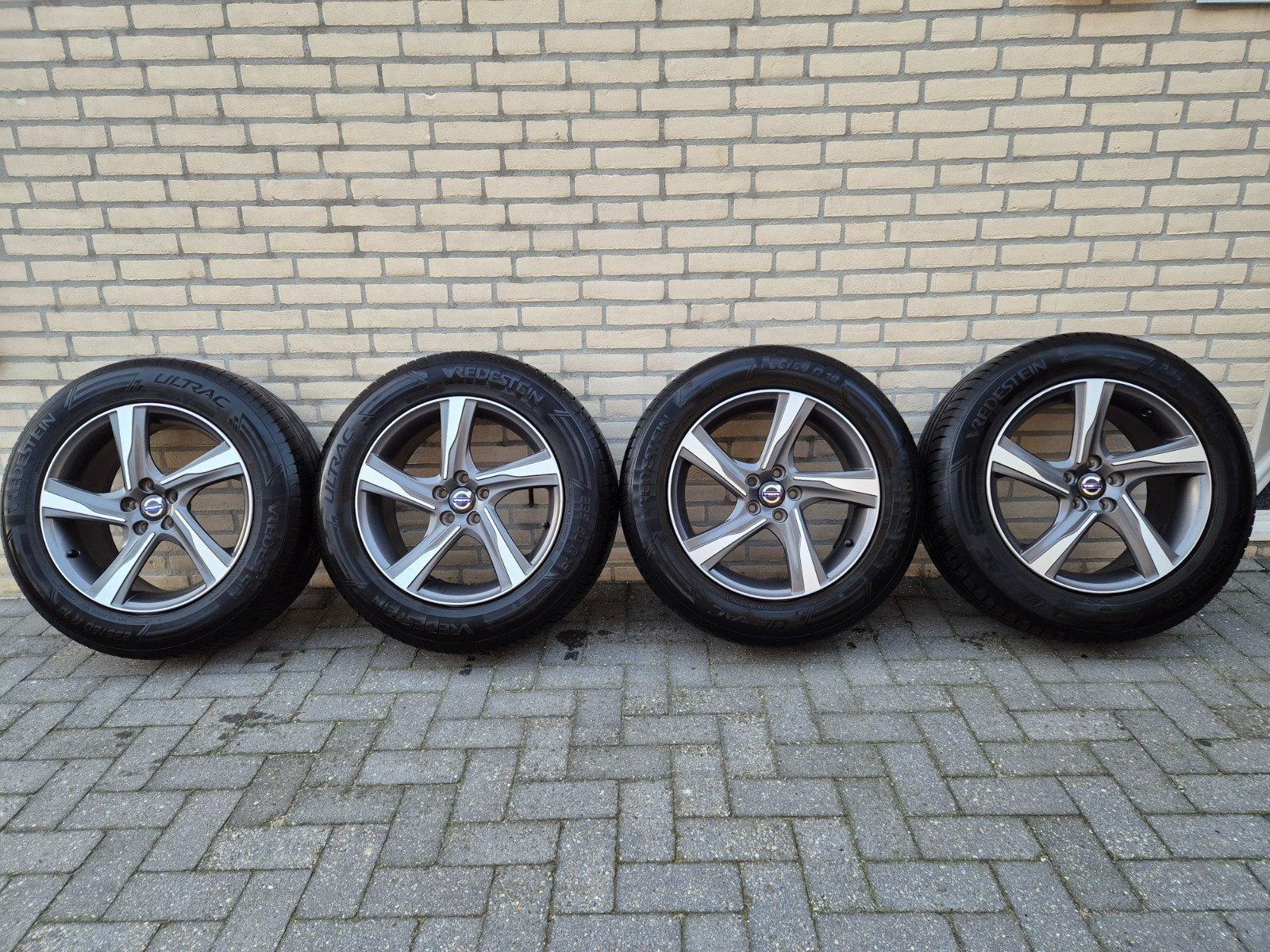 Originele Volvo Ixion velgen 18 inch, Ophalen, 18 inch, Gebruikt, Banden en Velgen