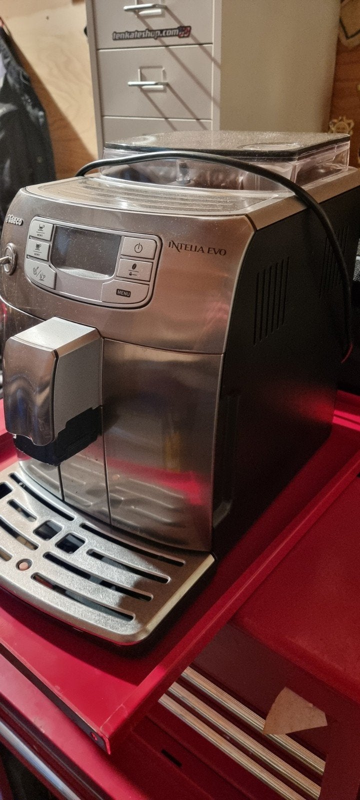 Saeco Intelia Evo Koffiemachine - Zo goed als nieuw, Witgoed en Apparatuur, Koffiezetapparaten, Espresso apparaat, Zo goed als nieuw