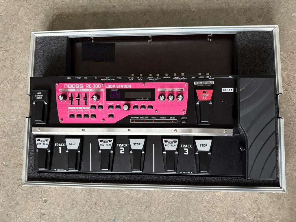 Boss RC-300 Loop Station + flightcase (looper loop pedal), Muziek en Instrumenten, Effecten, Ophalen of Verzenden, Zo goed als nieuw