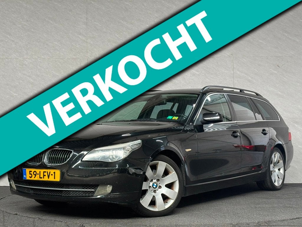 BMW 5-serie Touring 525i - Pano - Cruise - Automaat - Infota, Auto's, Achterwielaandrijving, Gebruikt, 2000 kg, 93 €/maand