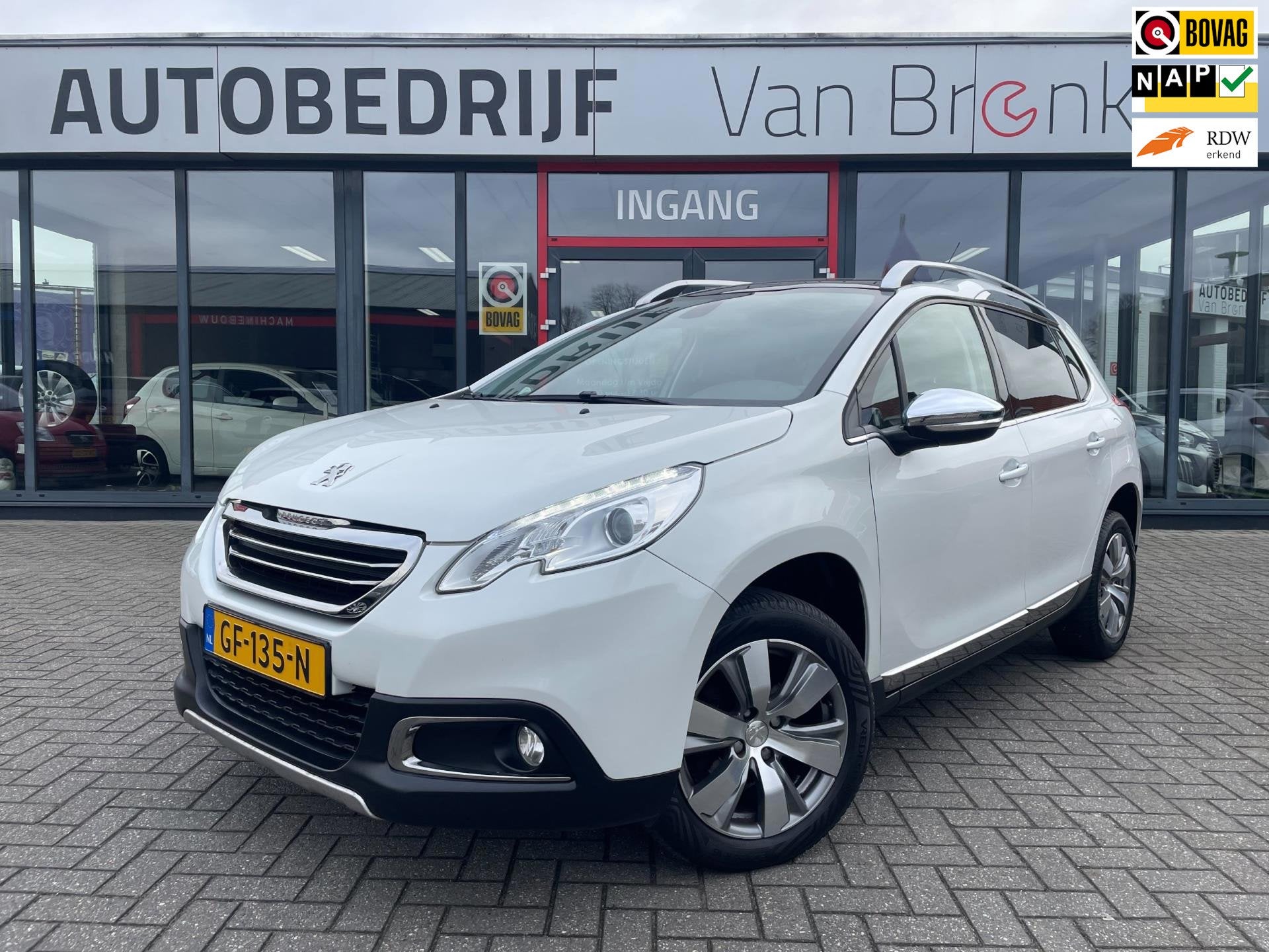 Peugeot 2008 1.2 Allure | Panodak | AUTOMAAT, Auto's, 450 kg, Euro 6, 1199 cc, 82 pk