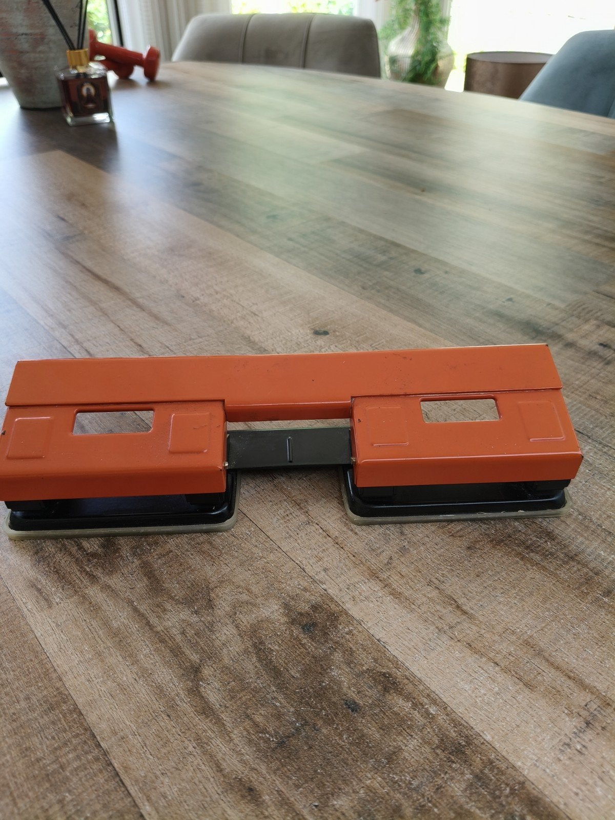 Perforator 4 gaats, Diversen, Ophalen