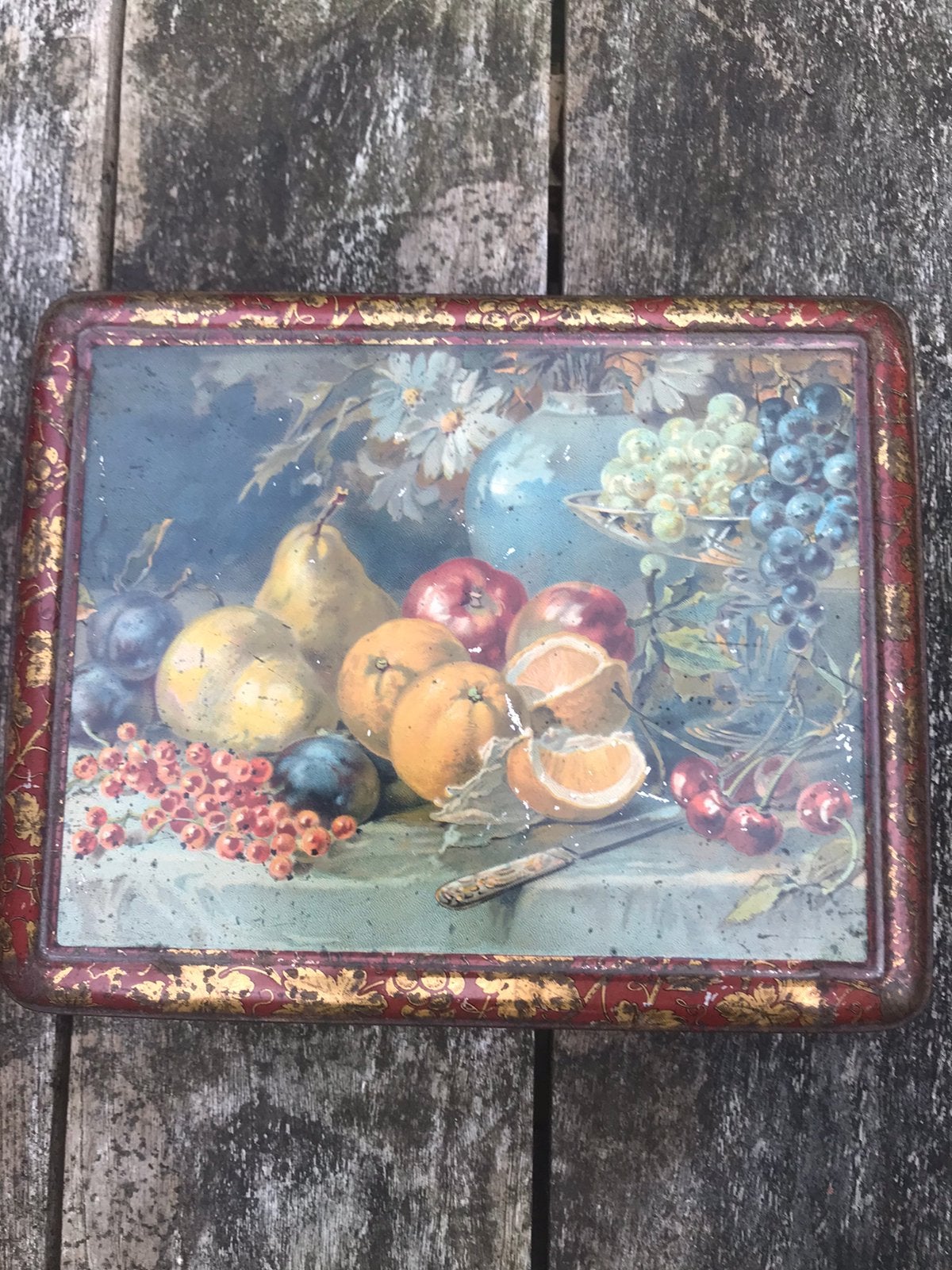 Antiek blik met fruitdecoratie, Verzamelen, Ophalen of Verzenden, Gebruikt, Overige