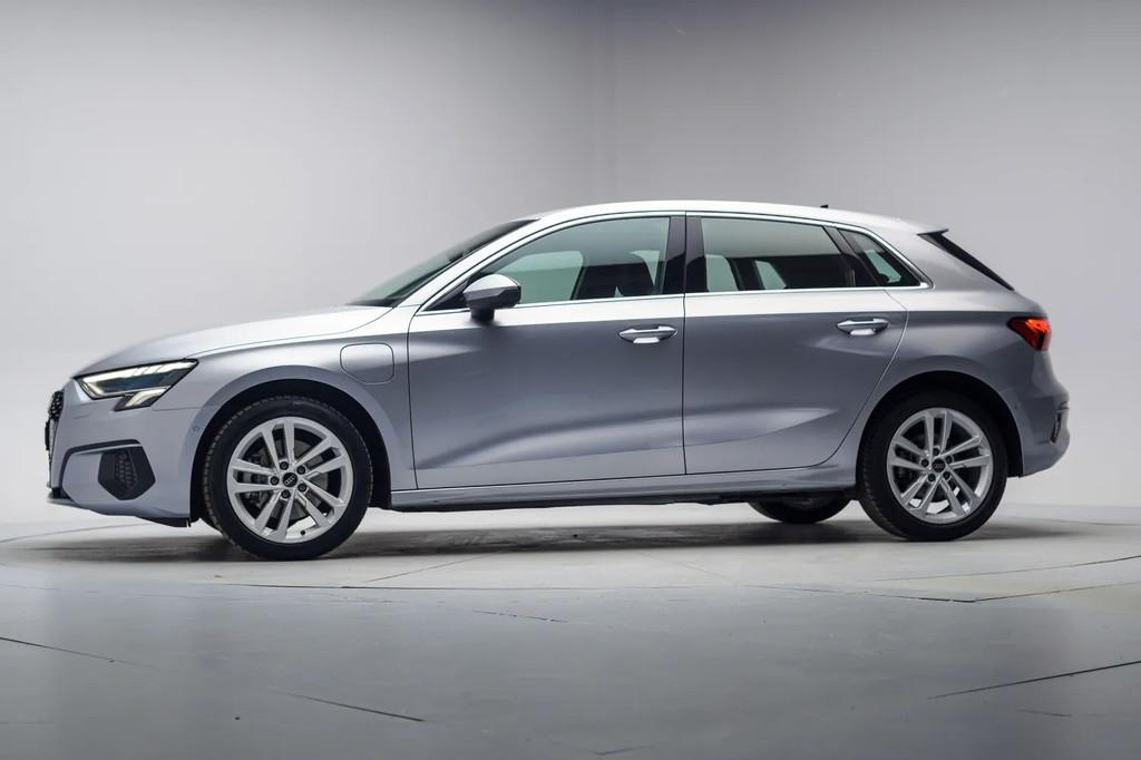 Audi A3 SPORTBACK 40 TFSI e 204pk Business edition Aut. [ LE, Automaat, 1525 kg, Gebruikt, 4 cilinders