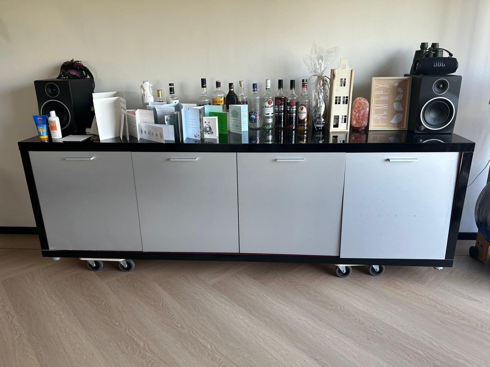 Mooi buffet kast gratis meenemen, Ophalen, Gebruikt, 200 cm of meer, Overige houtsoorten