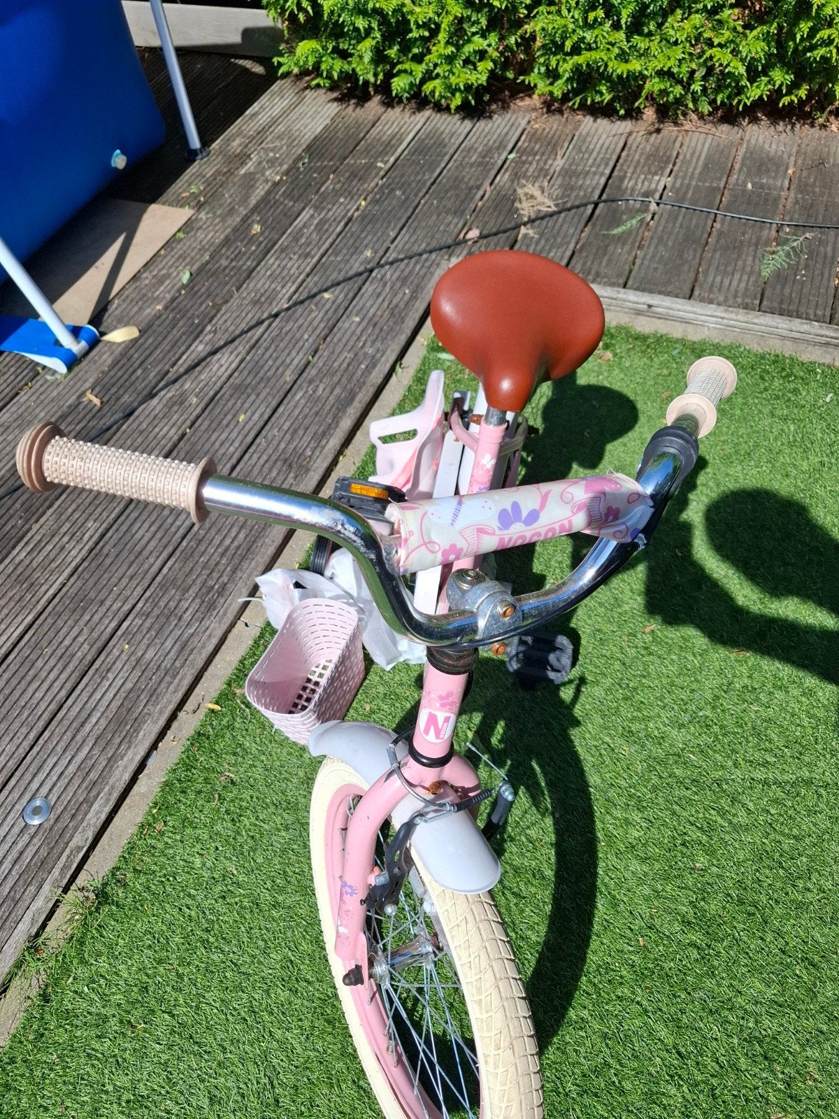 Roze kinderfiets, geschikt tot 6 jaar, Ophalen, Terugtraprem, Zijwieltjes, Gebruikt