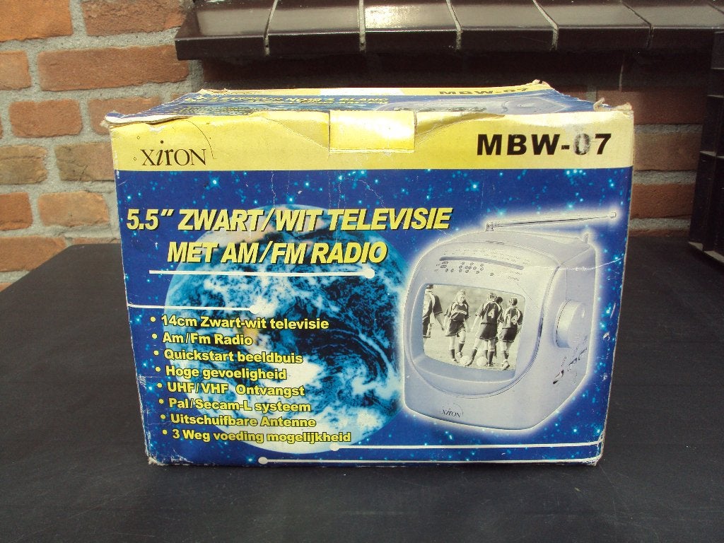 Vintage draagbare TELEVISIE met 12 v. aansluiting, Audio, Tv en Foto, Overige merken, Ophalen of Verzenden, Zo goed als nieuw
