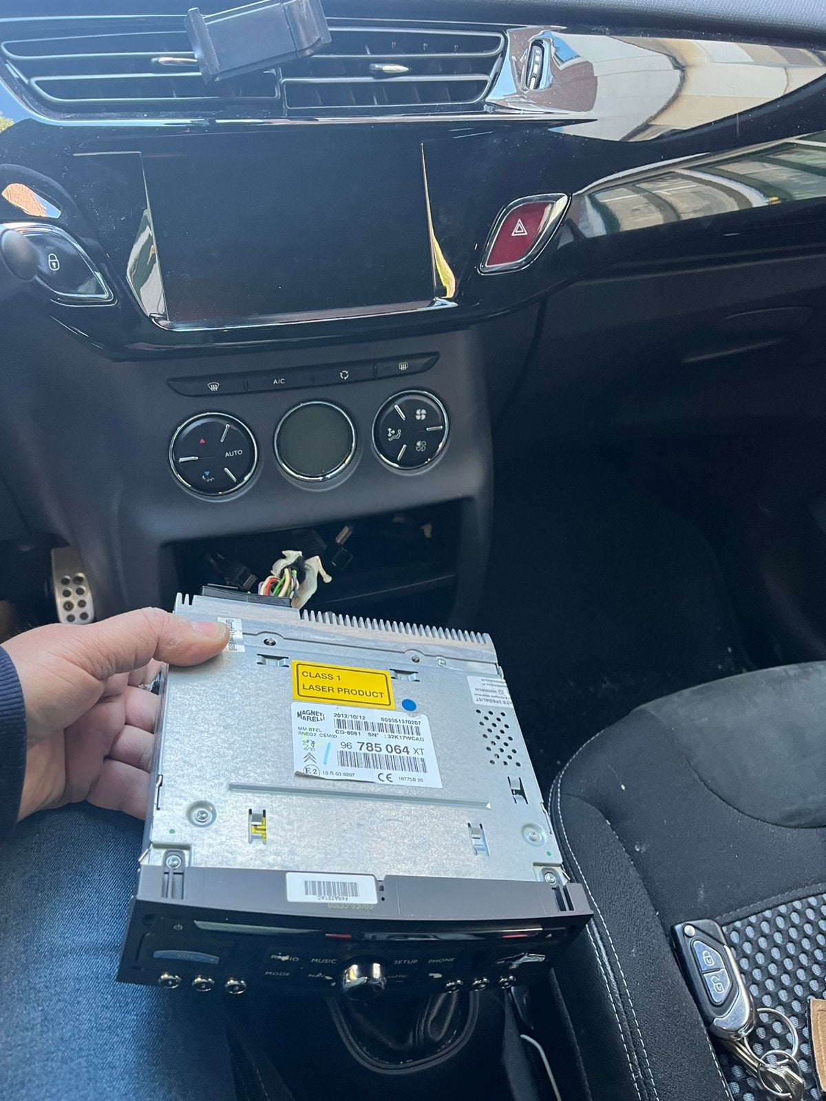 Citroen Peugeot RT6 radio navigatie, Auto diversen, Ophalen of Verzenden