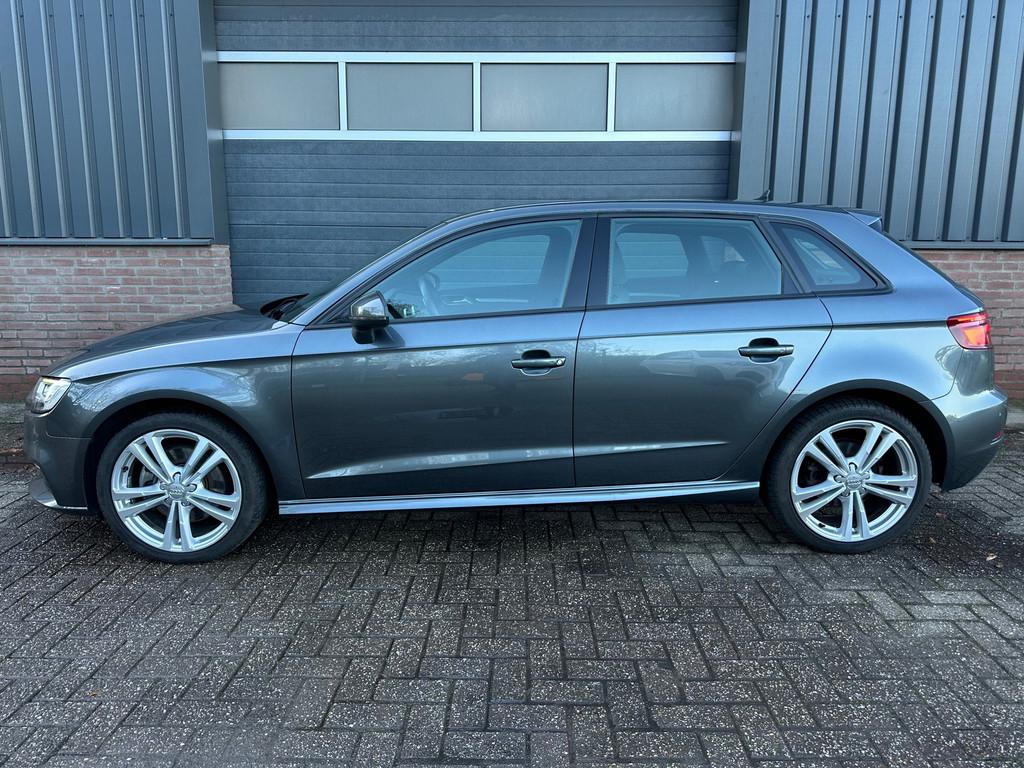 Audi A3 Sportback 40 e-tron Advance Sport Stoelverw., Lane a, 8 kWh, Gebruikt, 4 cilinders, 150 pk