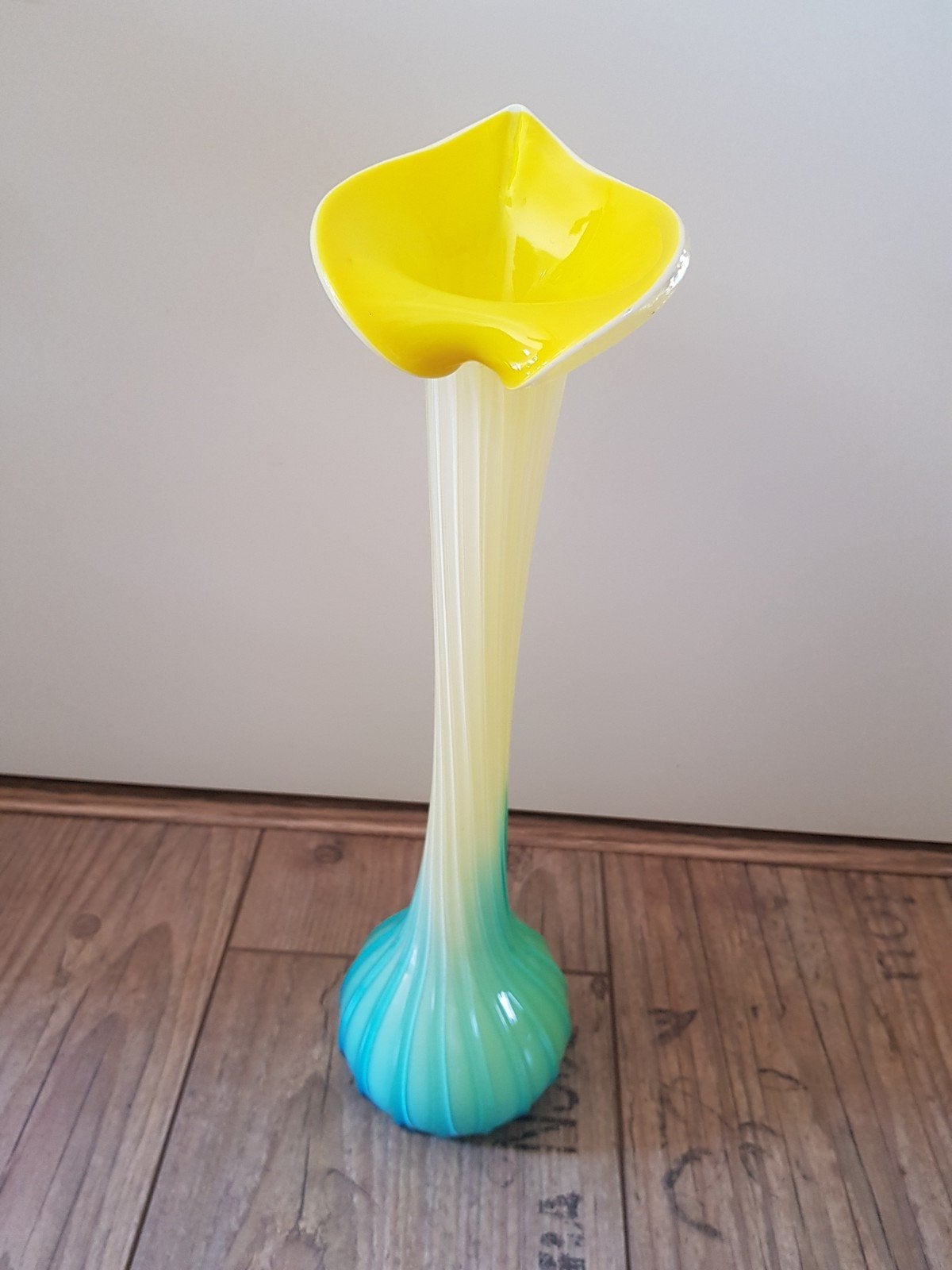 murano vaas kelkbloem / design vaas geel blauw, Vaas, Handgemaakt, Ophalen of Verzenden, 39 cm
