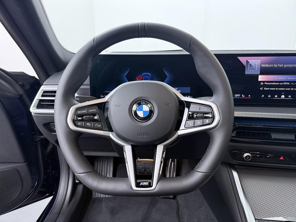 BMW i4 eDrive40 84 kWh | SoH 100% | M-Sport | Trekhaak | Com, Auto's, BMW, Achterwielaandrijving, 510 min, Overige kleuren, 340 pk