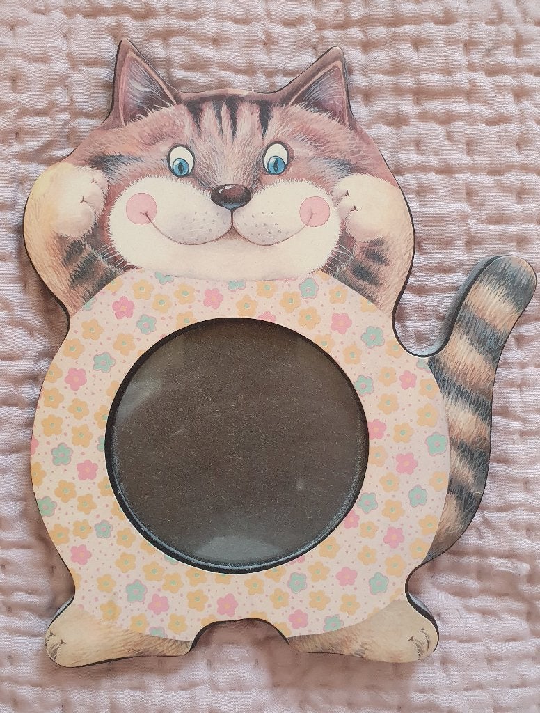 Fotolijstje in de vorm van een kat, Audio, Tv en Foto, Fotografie | Fotolijsten, Gebruikt, Hout, Standaard fotolijst, Ophalen of Verzenden