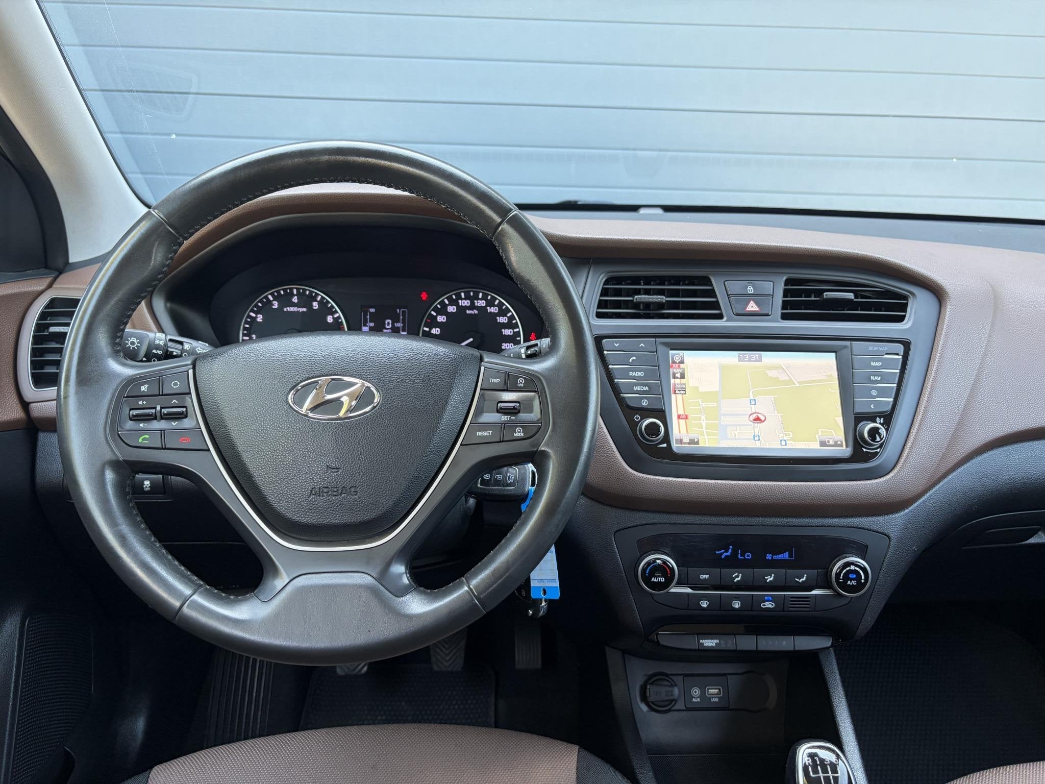 Hyundai i20 1.0 T-GDI Comfort 2e Eigenaar l Trekhaak l Navi, Auto's, Voorwielaandrijving, Dealer onderhouden, Euro 6, Origineel Nederlands