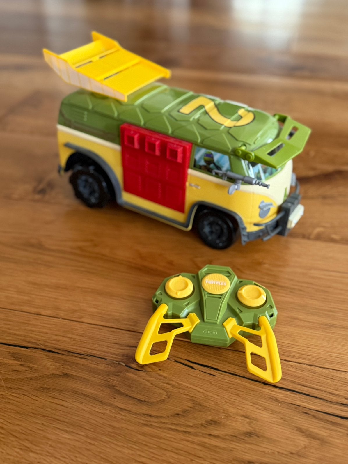 Bestuurbare bus Teenage Mutant Ninja Turtles, Ophalen of Verzenden, Zo goed als nieuw, Afstandsbediening