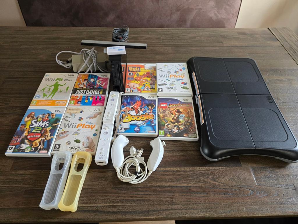 Complete Nintendo wii., Ophalen, Gebruikt, Met 2 controllers, Met games