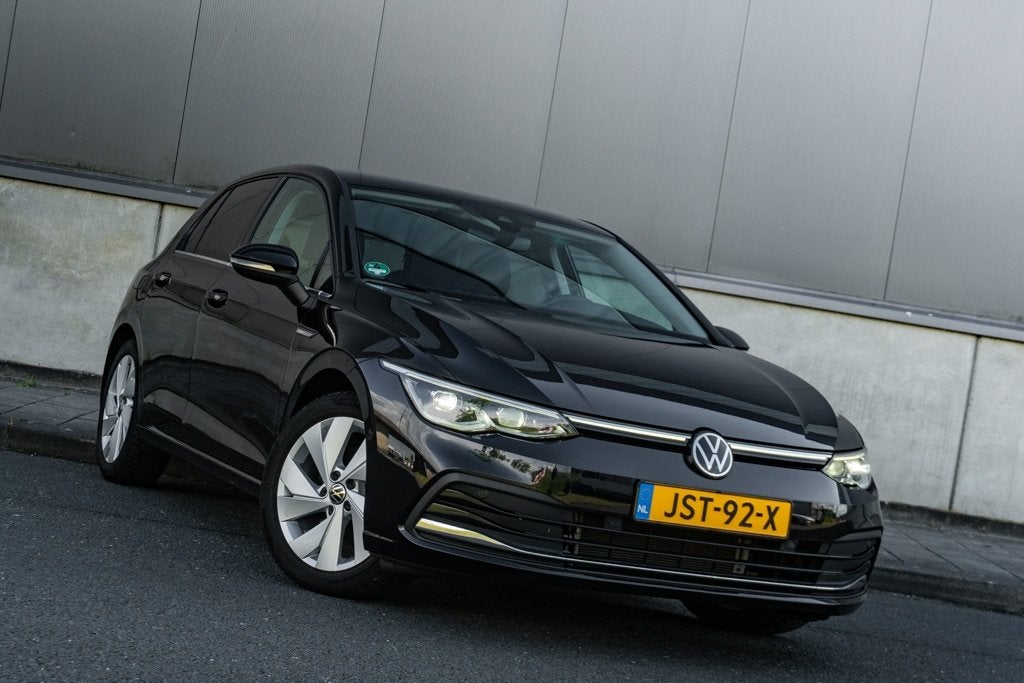 Volkswagen Golf 1.5 Etsi 150pk 7-DSG 2022 Zwart, Stof, 1498 cc, 4 cilinders, 150 pk