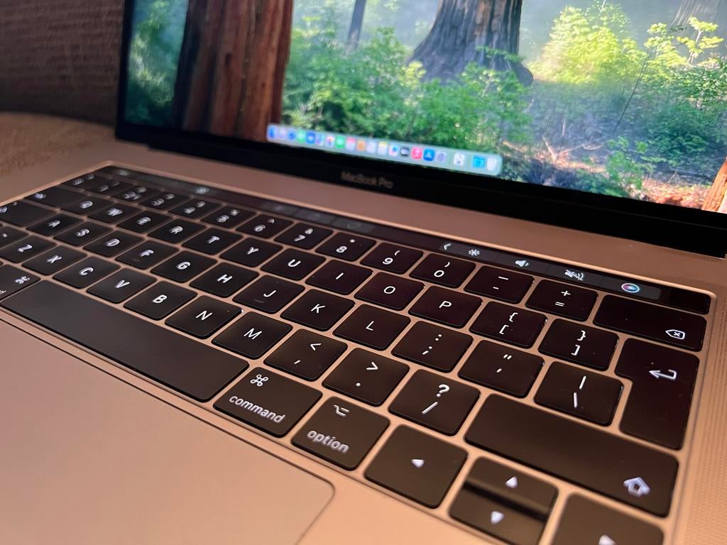 MacBook Pro 15 inch - Zo goed als nieuw, Computers en Software, Apple Macbooks, MacBook Pro, 256 GB, Ophalen of Verzenden, Zo goed als nieuw