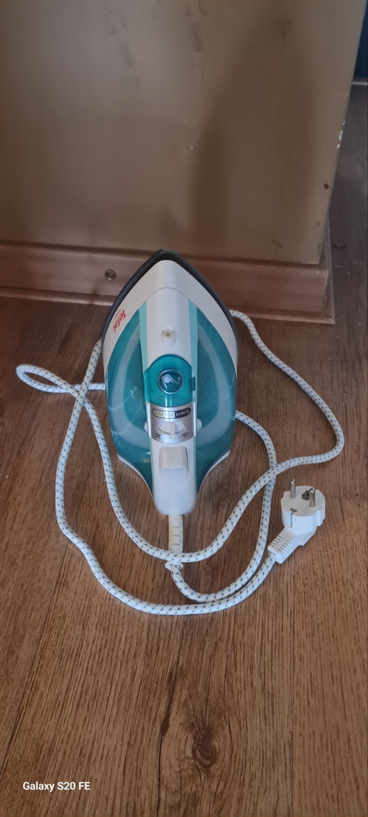 Tefal Virtuo stoomstrijkijzer, Ophalen of Verzenden, Zo goed als nieuw, Strijkijzer met snoer