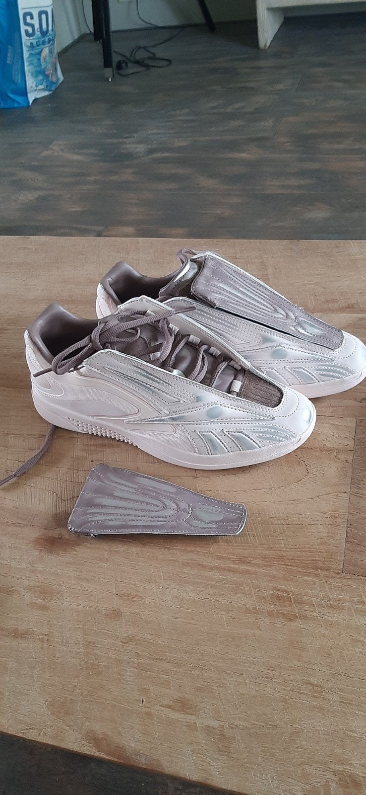 Damesschoenen, Kleding | Dames, Schoenen, Overige kleuren, Nieuw, Ophalen of Verzenden, Sneakers of Gympen