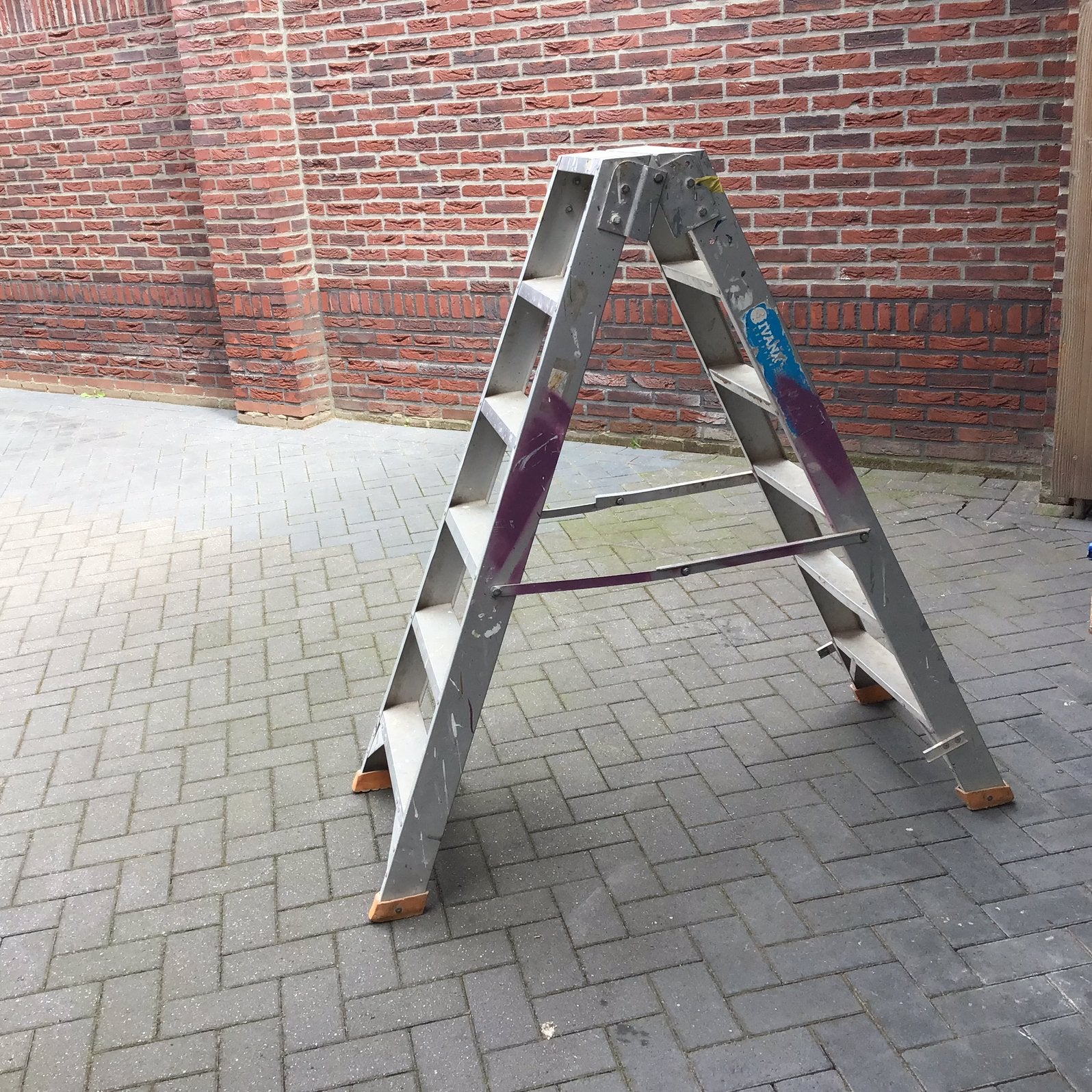 Uitzet trap, Ophalen, Trap, Zo goed als nieuw, Opvouwbaar of Inschuifbaar