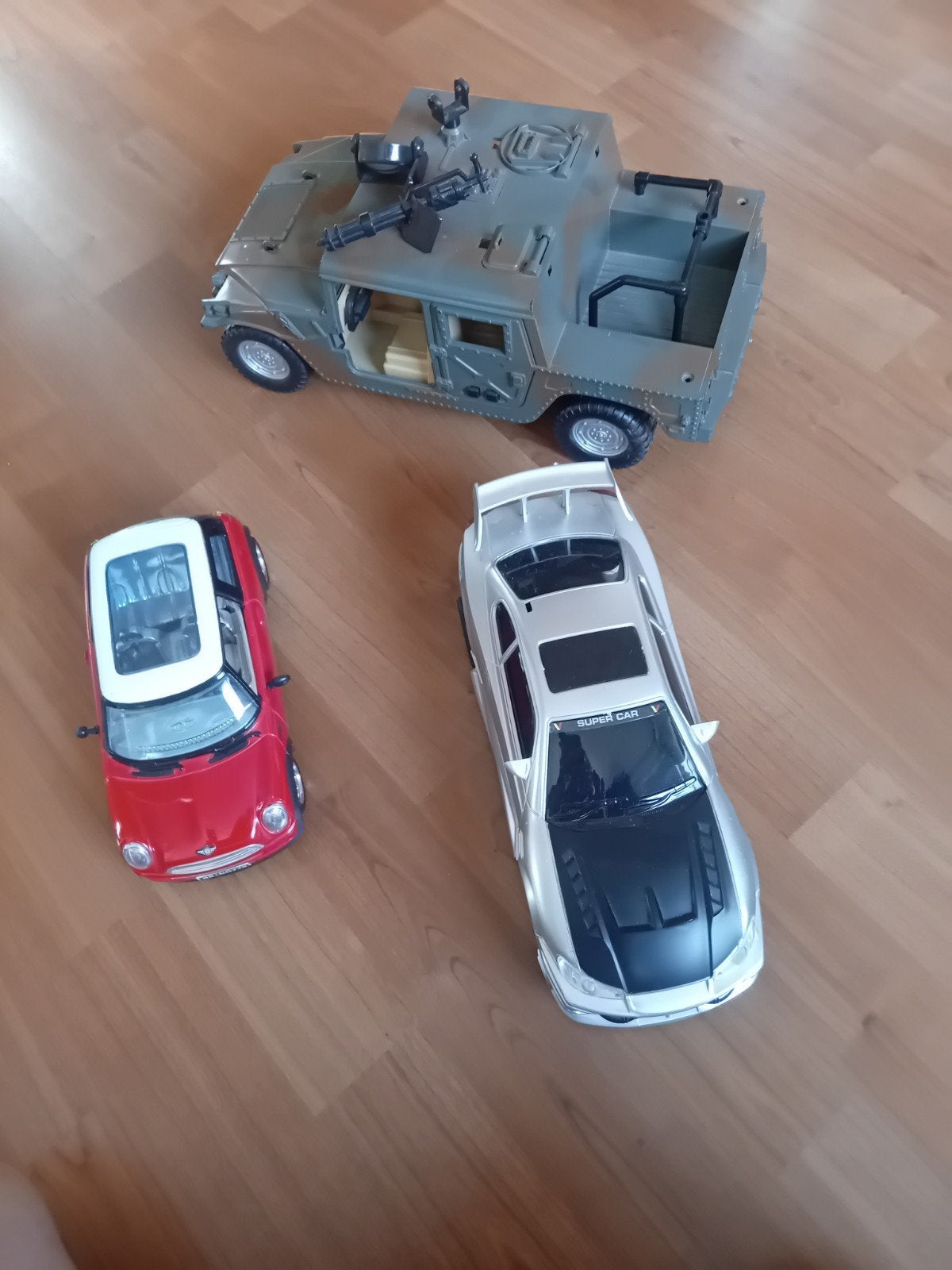 leger met 2 andere auto's, Ophalen, Auto, Overige merken
