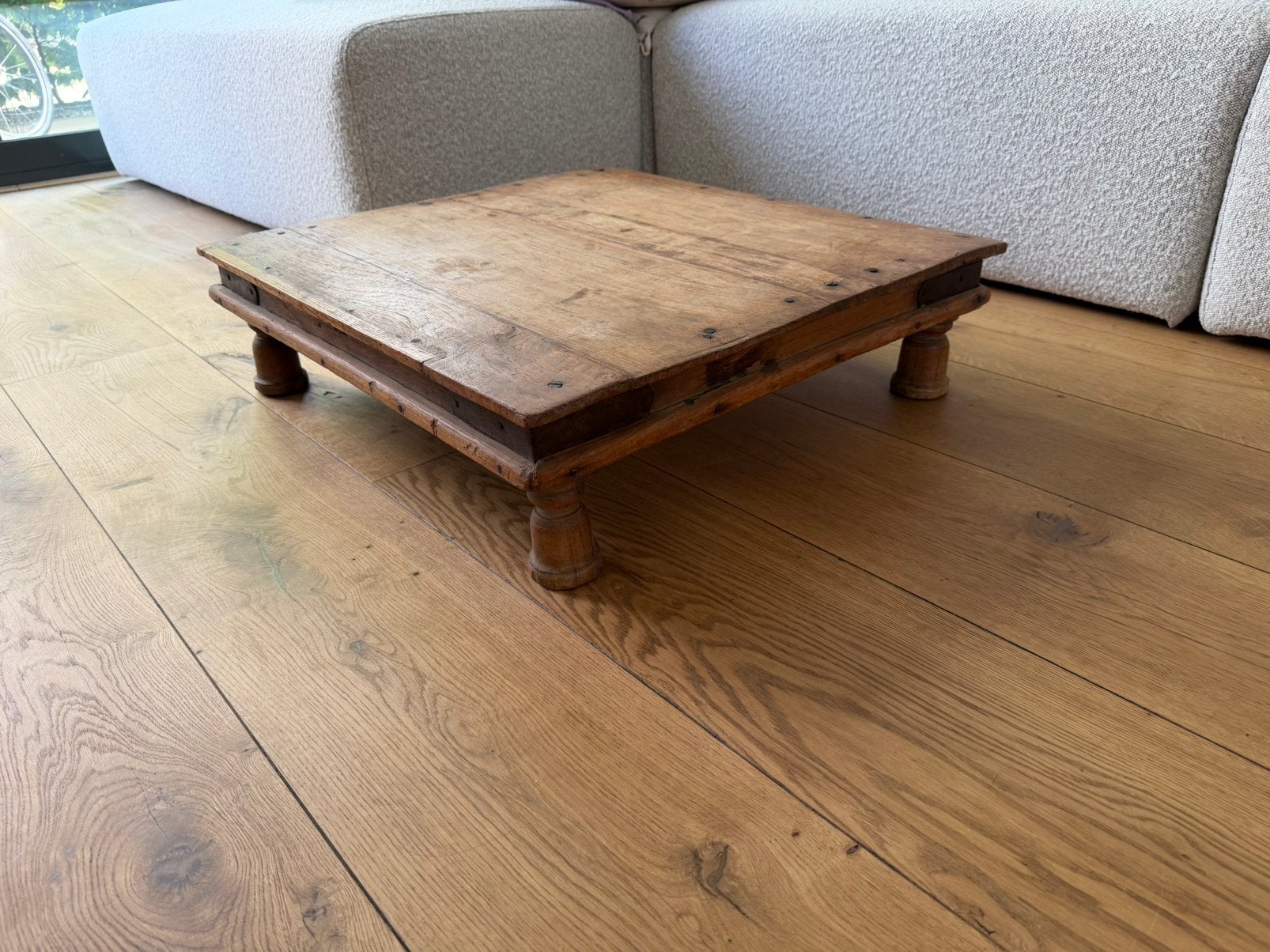 Antieke Indiase bajot / lage salontafel, Ophalen of Verzenden