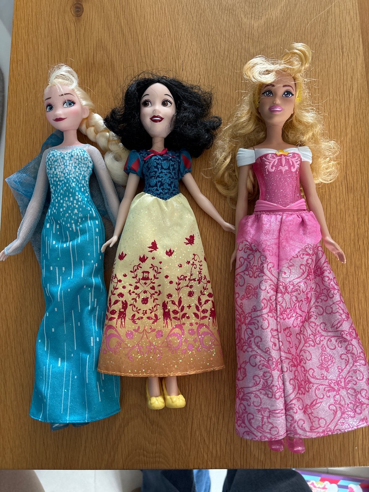 Elsa, Sneeuwwitje en Aurora poppen (Barbie formaat), Ophalen of Verzenden, Gebruikt, Barbie