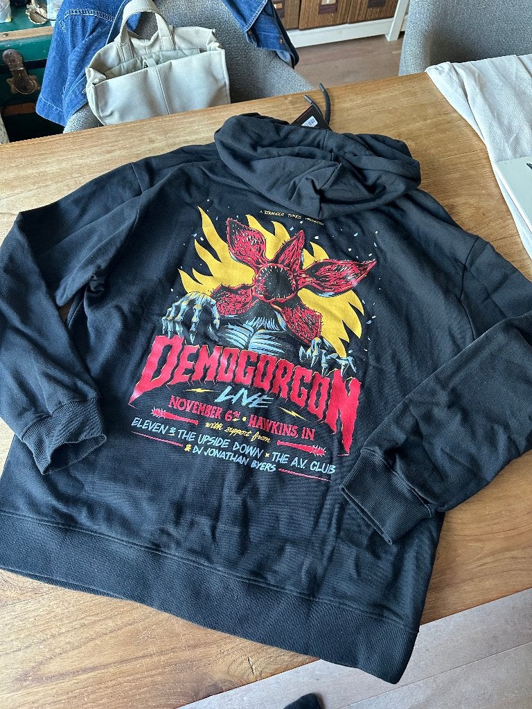 Stranger Things Demogorgon Zipper Hoodie Maat XL (Nieuw), Stranger Things, Zwart, Ophalen of Verzenden, Maat 56/58 (XL)
