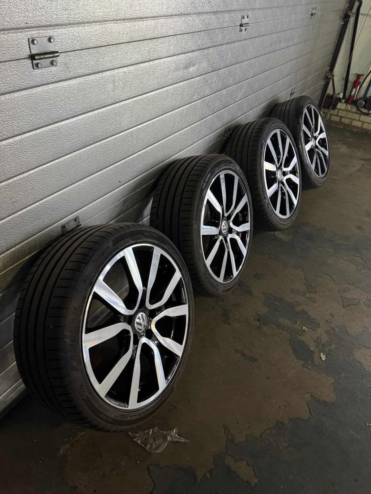 Originele Vw Serron Velgen 225 40 18 5x112 Golf 7 8 Caddy, Auto-onderdelen, Banden en Velgen, 18 inch, Gebruikt, Total Car Expert