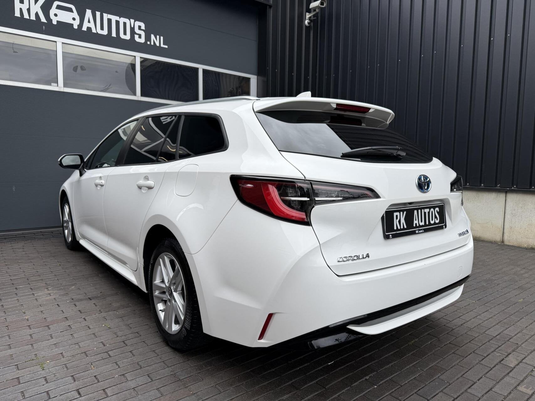 Foto 3 van Toyota Corolla Touring Sports 2.0 Hybrid Business / 184PK
