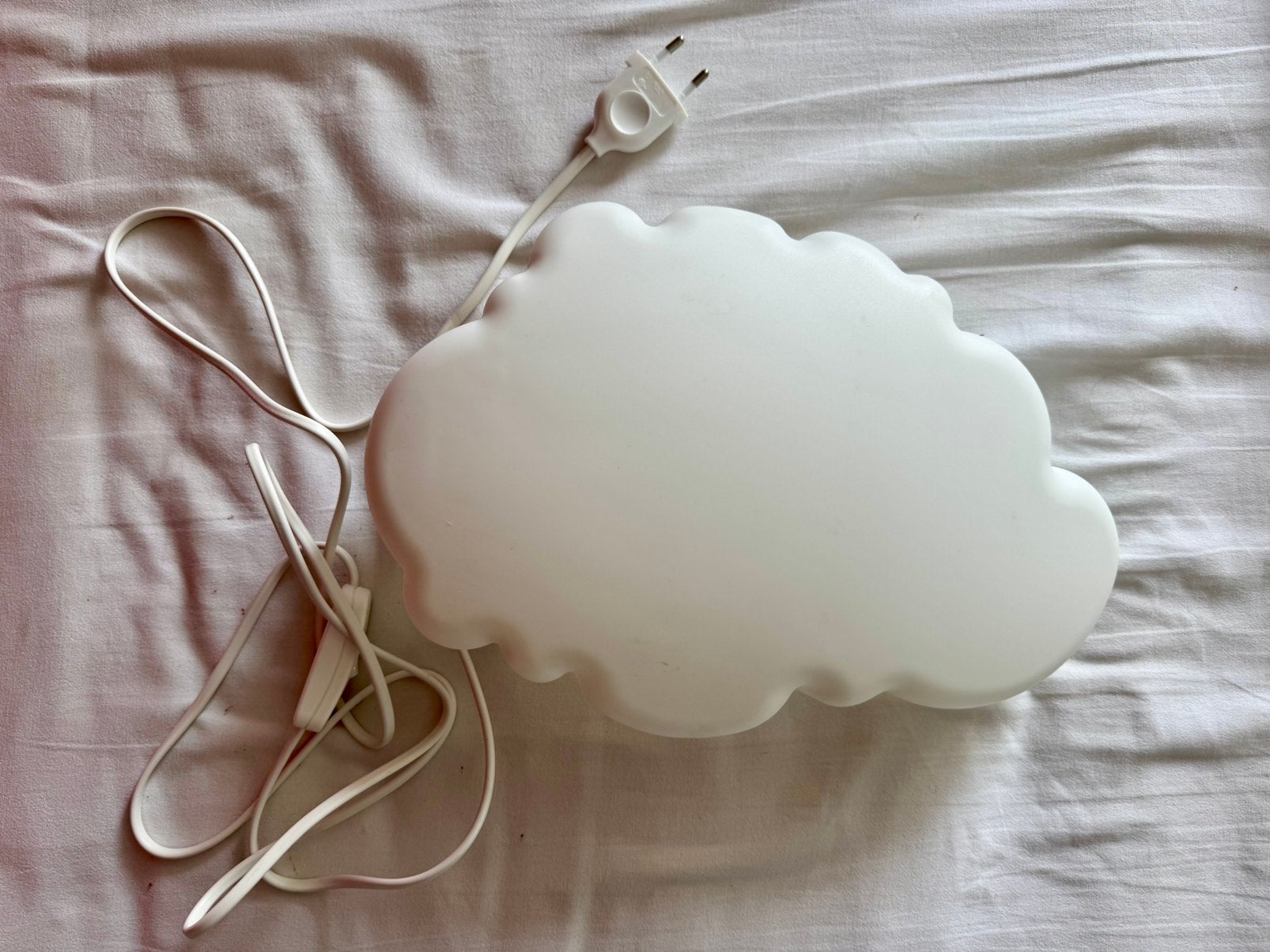 Wandlamp wolk wit van ikea, Ophalen, Zo goed als nieuw