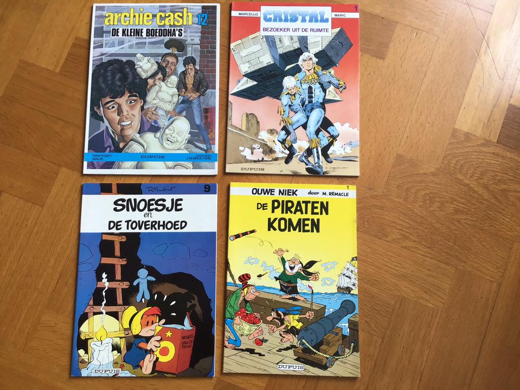 4 stripboeken: Archie Cash, Cristal, Snoesje, Ouwe Niek, Boeken, Stripboeken, Gelezen, Meerdere stripboeken, Ophalen of Verzenden