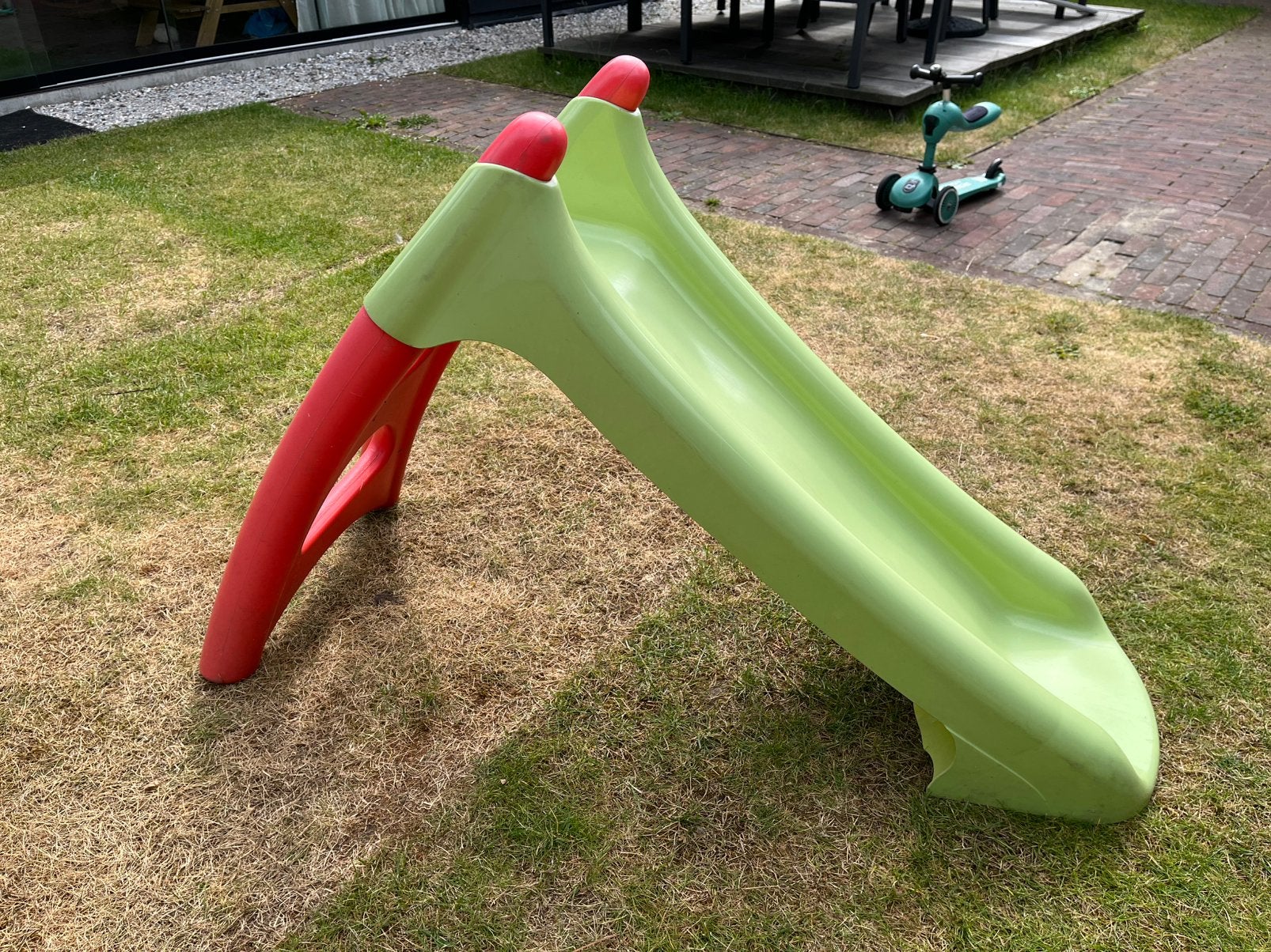 Smoby XS glijbaan met wateraansluiting, Kinderen en Baby's, Speelgoed | Buiten | Speeltoestellen, Ophalen, Gebruikt, Glijbaan