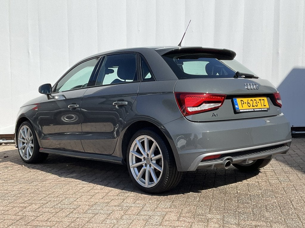 Audi A1 Sportback 1.6 TDI Sport Pro Line S-Line Automaat Cru, Auto's, Audi, Euro 6, 4 cilinders, 4 stoelen, 116 pk