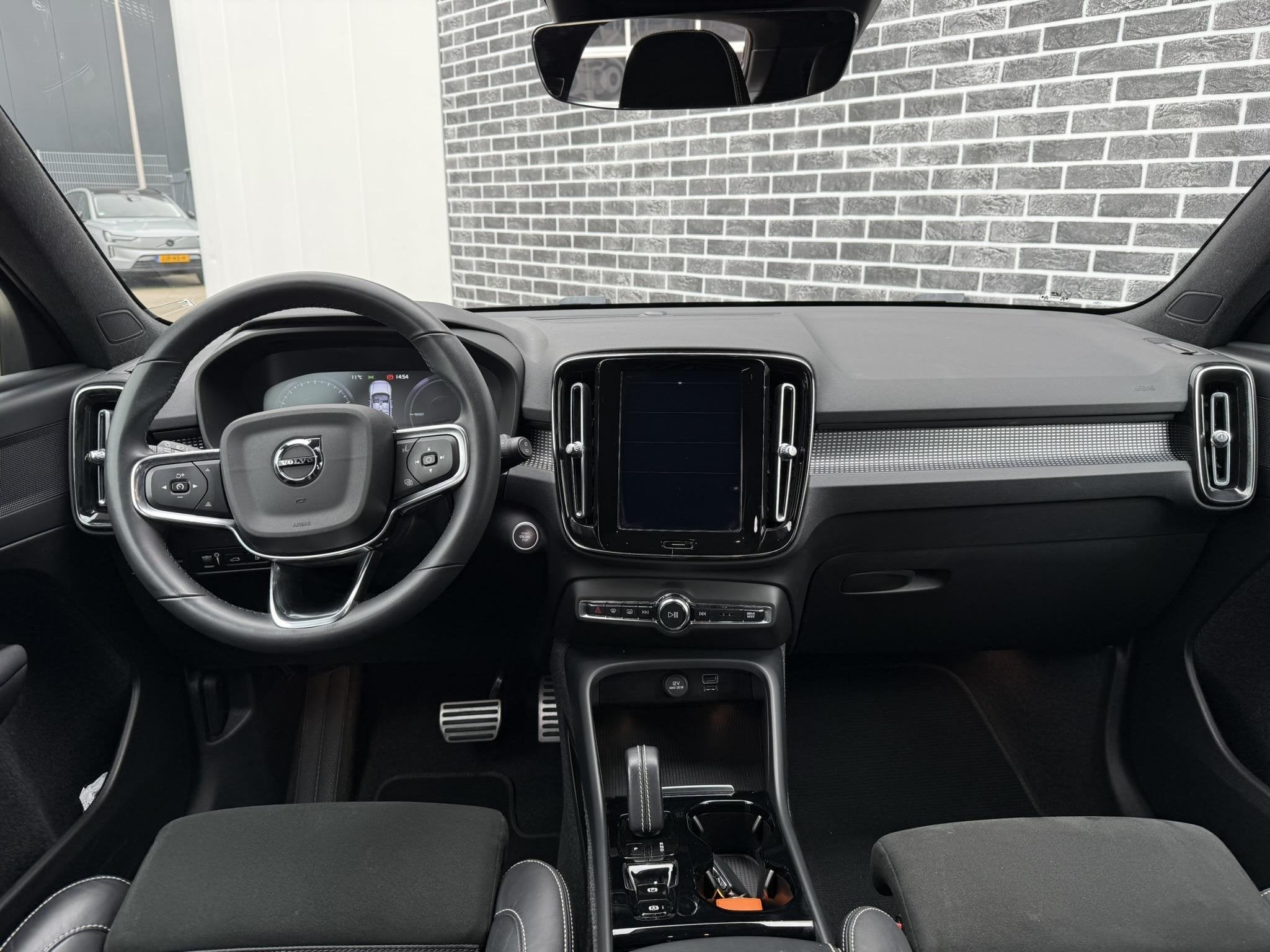 Volvo XC40 1.5 T4 Recharge R-Design | Plug-in Hybrid (PHEV), Auto's, Automatische klimaatregeling, Euro 6, 1712 kg, Blauw