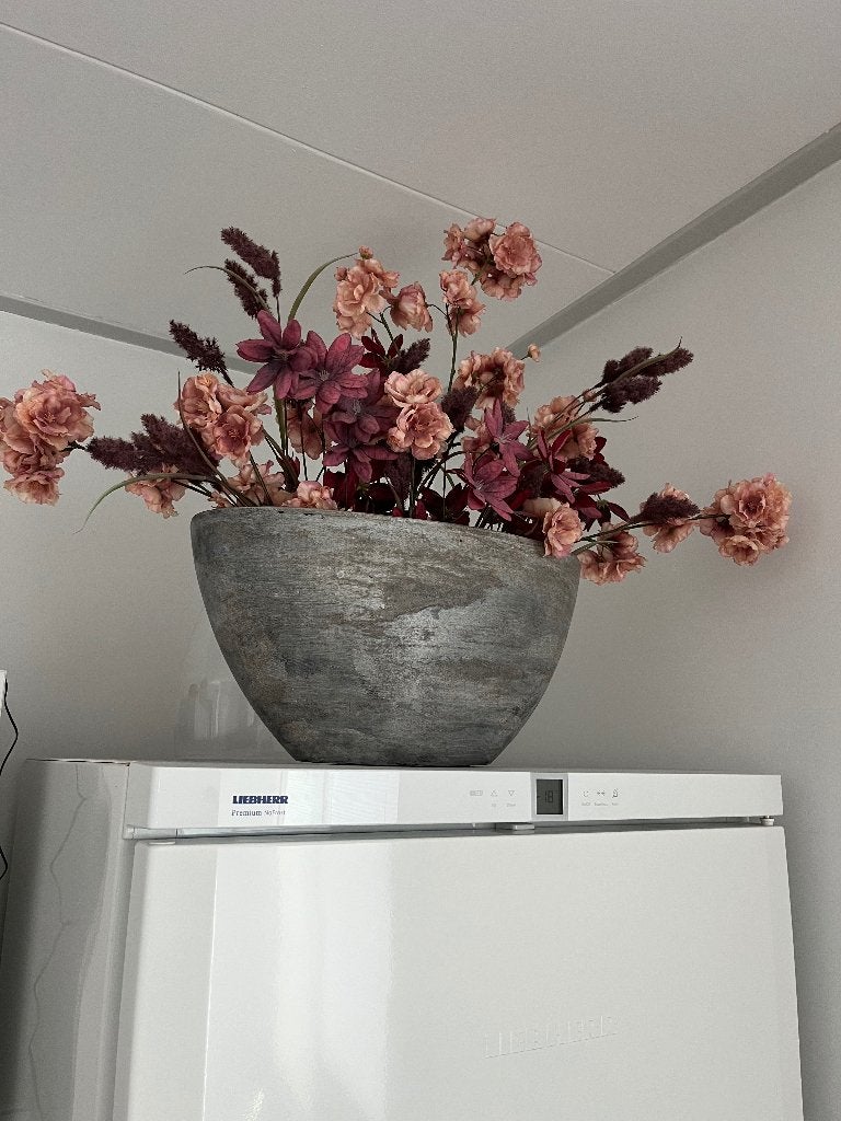 Prachtige bloempot met donkerrood/roze zijden bloemen, Huis en Inrichting, Ophalen, Binnen, Zijde, Zo goed als nieuw