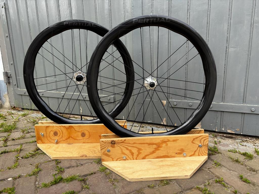 PERTUAL (TAVELO) SHARP GRAVEL WIELSET 1345GR! CARBON NIEUW!!, Ophalen of Verzenden, Nieuw, Wiel, Carbon