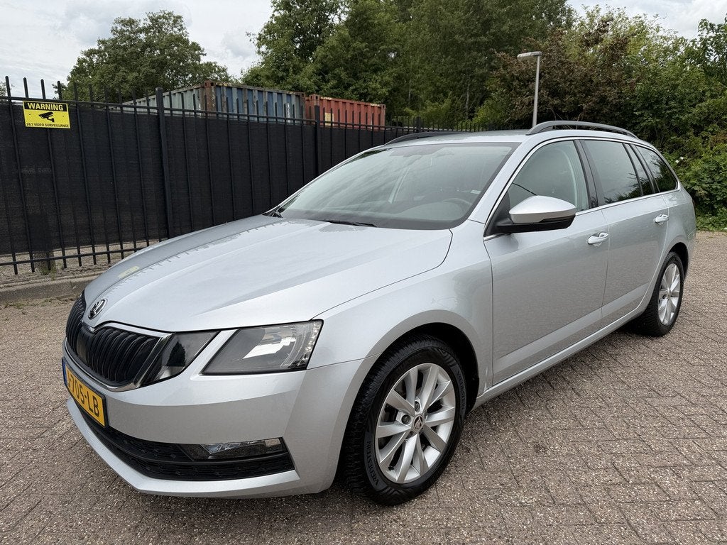 Skoda Octavia Combi 1.5 TSI DSG Greentech Business Edition C, Auto's, Skoda, Gebruikt, 150 pk, Leder en Stof, Origineel Nederlands